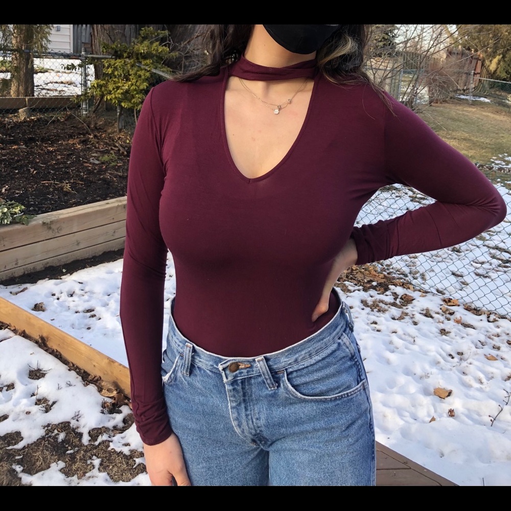 2/$20🦋CUT OUT MOCK NECK LONGSLEEVE